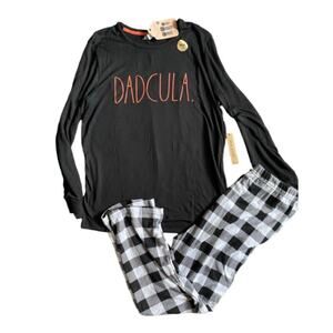 Rae Dunn “DADCULA” men’s Halloween pajama set- medium